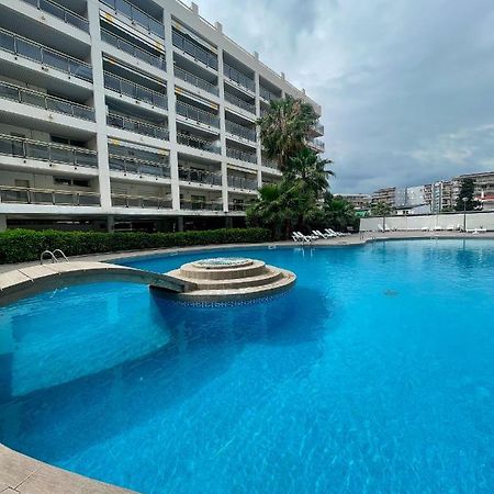 Апартаменты Residencial Michelangelo Салоу Экстерьер фото