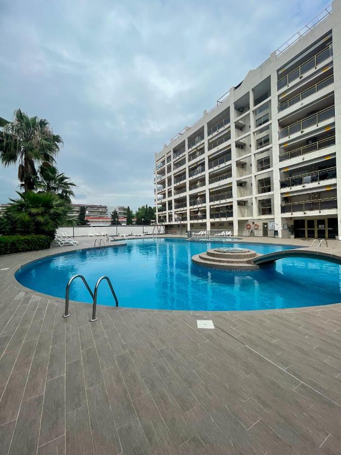 Апартаменты Residencial Michelangelo Салоу Экстерьер фото